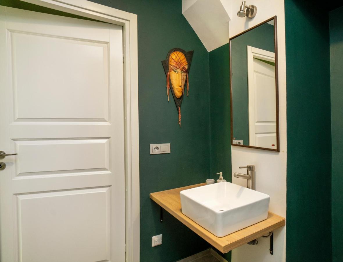 House 22A Studio Apartments Kaunas Bagian luar foto